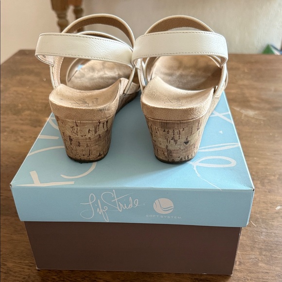 Life Stride White Strappy Sandals - Picture 4 of 6